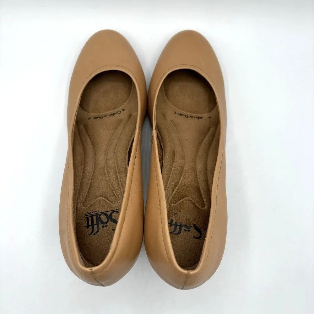 SOFFT‎ Heels Women's Size 8 Nude Leather Slip On Shoes NWOB